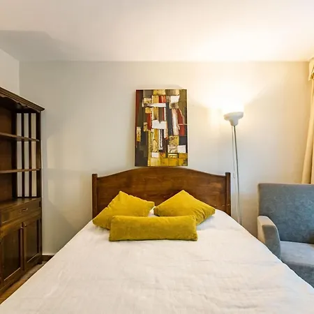 Chic Flat W Backyard 5 Min To Akmerkez In Besiktas
